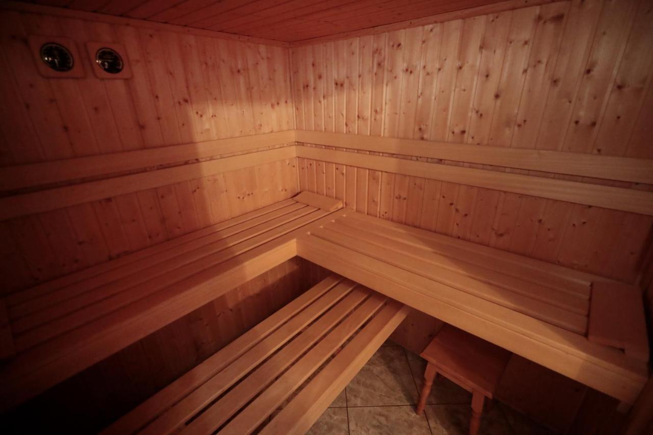 Goldhouse - Sauna, Whirlpool, Switch, Darts & Mehr Andernach Luaran gambar