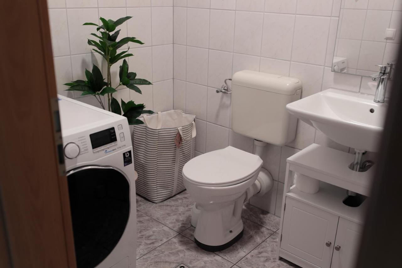 Goldhouse - Sauna, Whirlpool, Switch, Darts & Mehr Andernach Luaran gambar