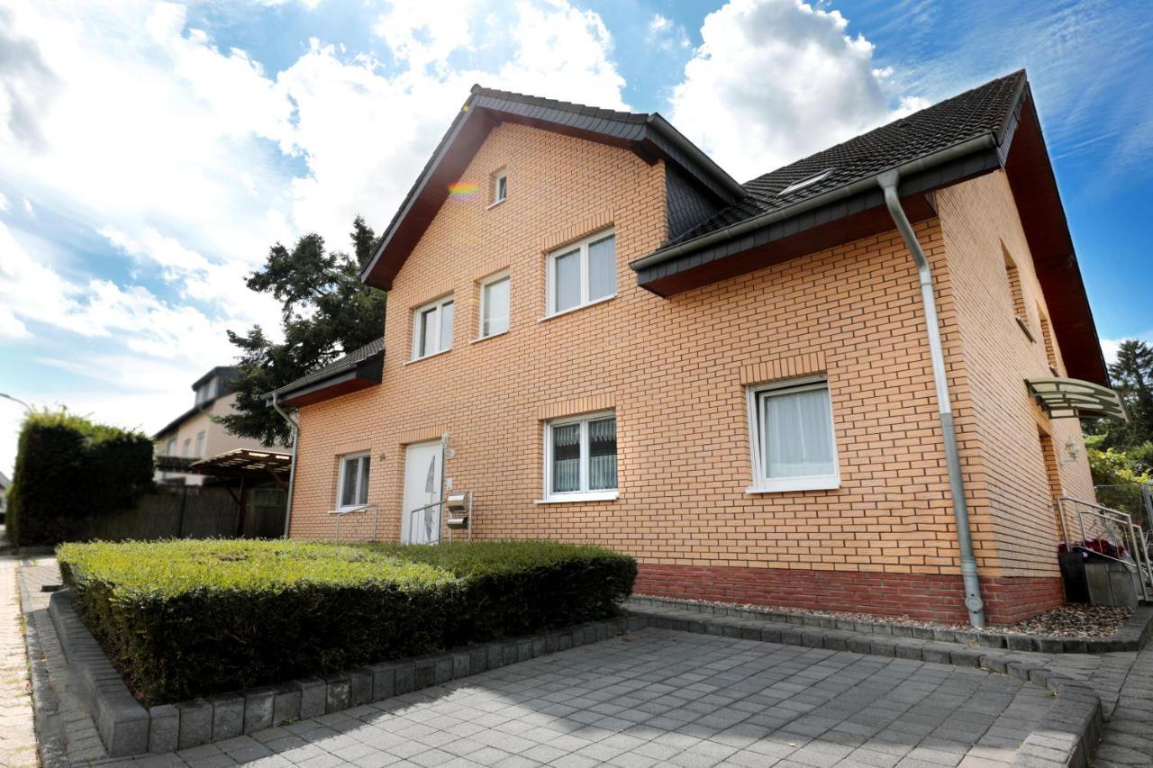 Goldhouse - Sauna, Whirlpool, Switch, Darts & Mehr Andernach Luaran gambar